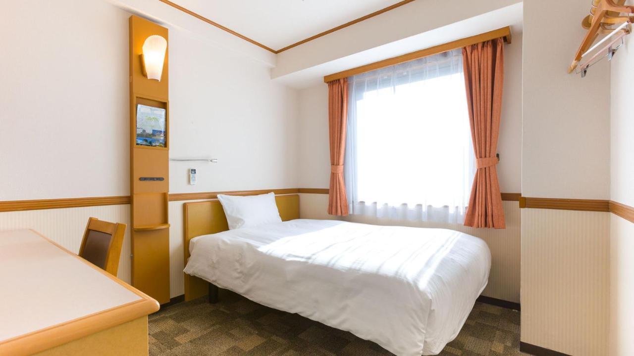 Toyoko Inn Osaka Hankyu Juso-Eki Nishi-Guchi No.1 Exterior foto